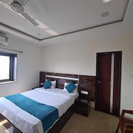 Hill View Hotel By Bil Lonavala Ngoại thất bức ảnh