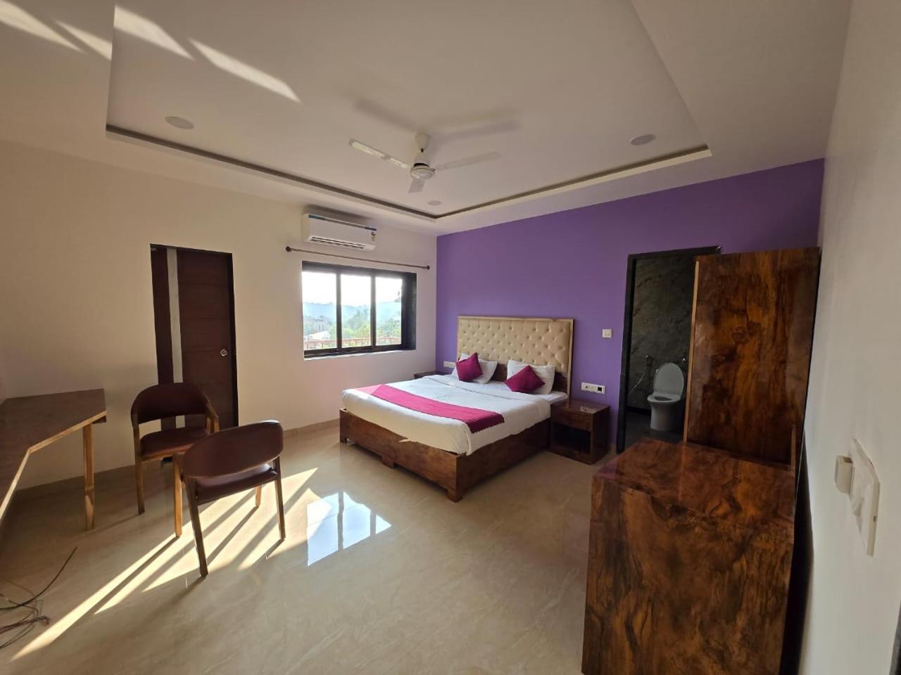 Hill View Hotel By Bil Lonavala Ngoại thất bức ảnh