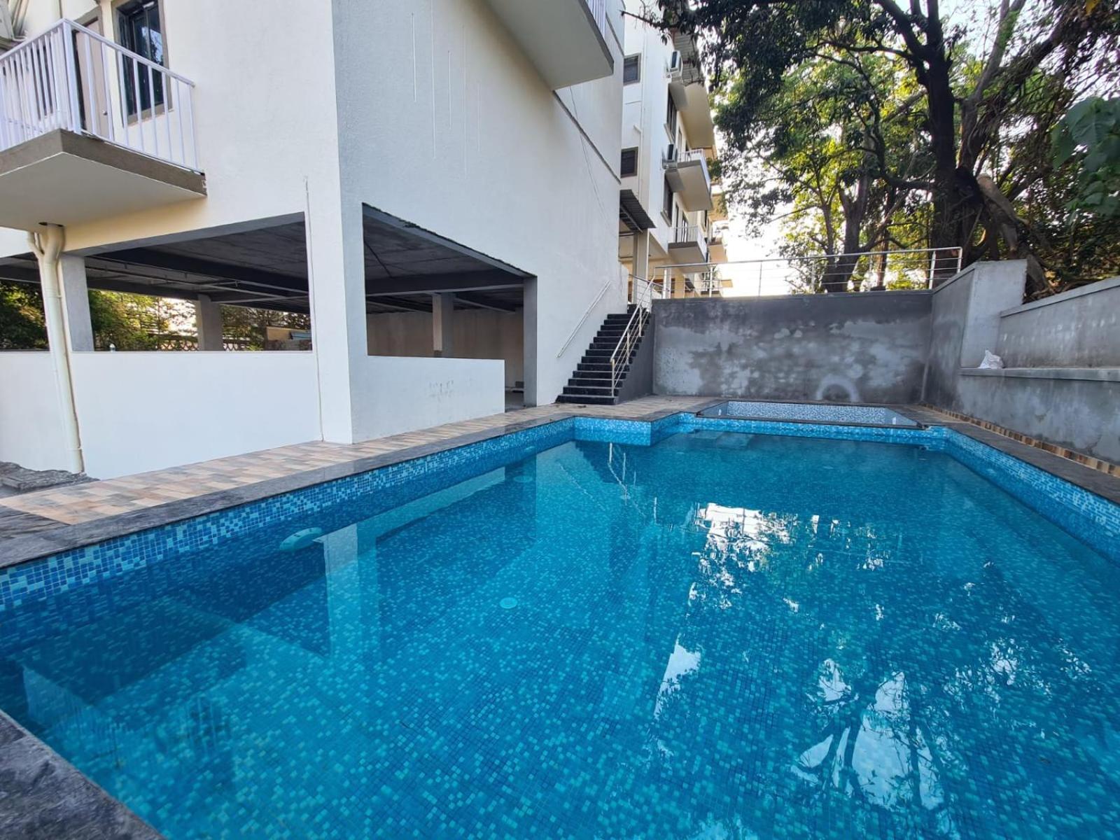 Hill View Hotel By Bil Lonavala Ngoại thất bức ảnh