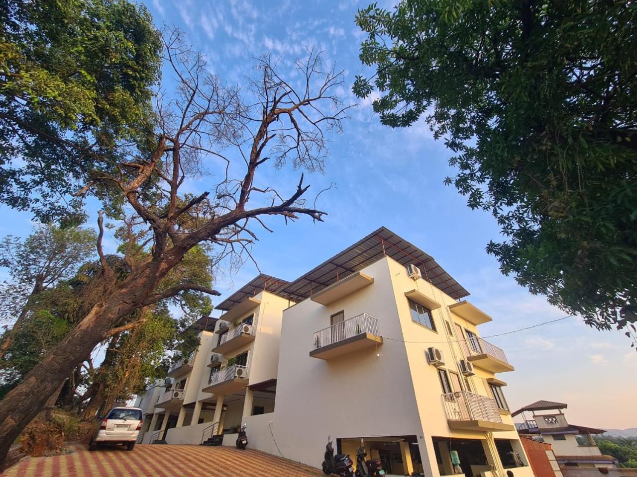 Hill View Hotel By Bil Lonavala Ngoại thất bức ảnh