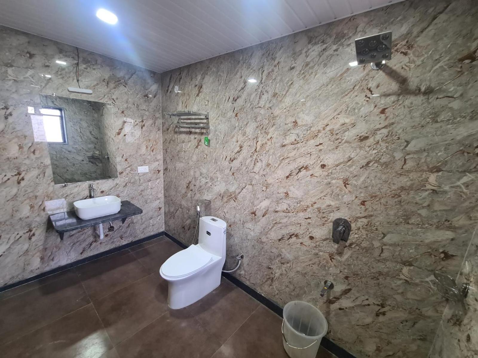 Hill View Hotel By Bil Lonavala Ngoại thất bức ảnh