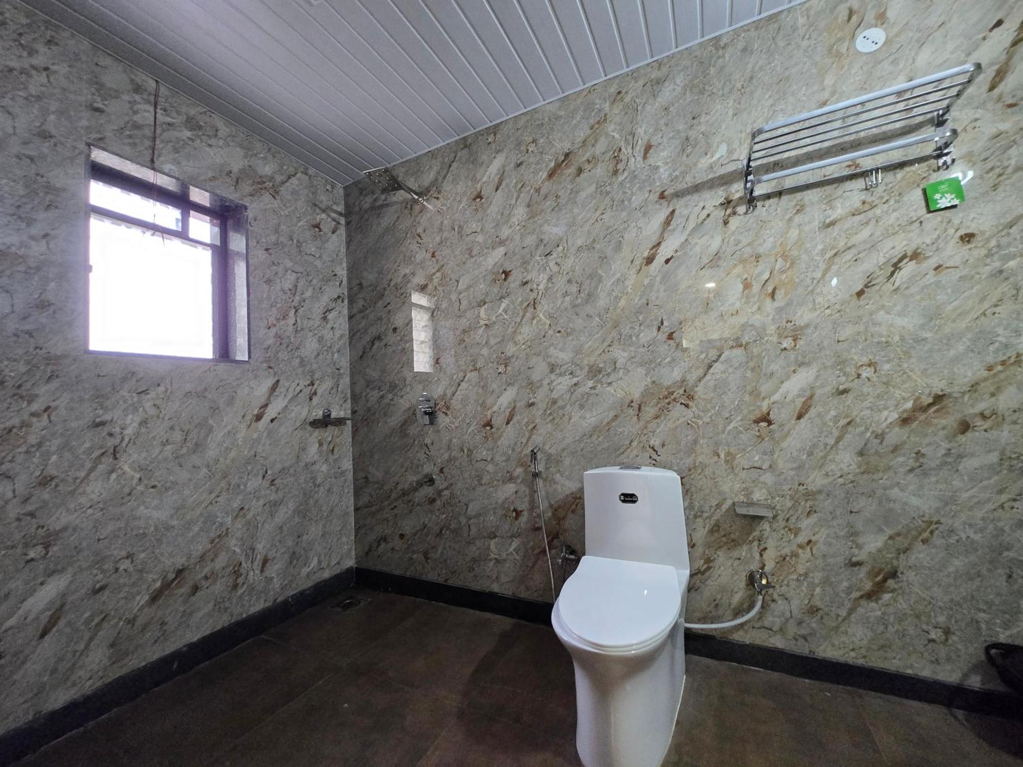 Hill View Hotel By Bil Lonavala Ngoại thất bức ảnh