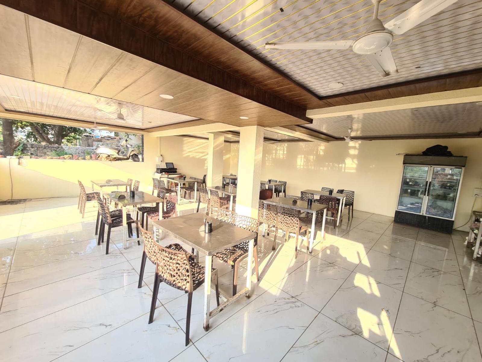 Hill View Hotel By Bil Lonavala Ngoại thất bức ảnh