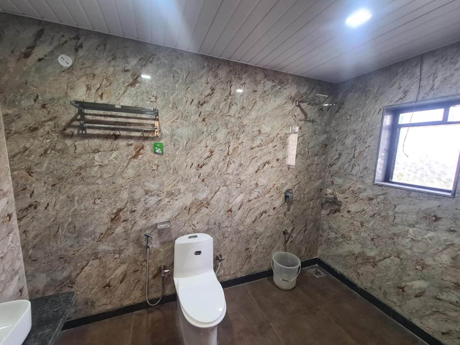 Hill View Hotel By Bil Lonavala Ngoại thất bức ảnh